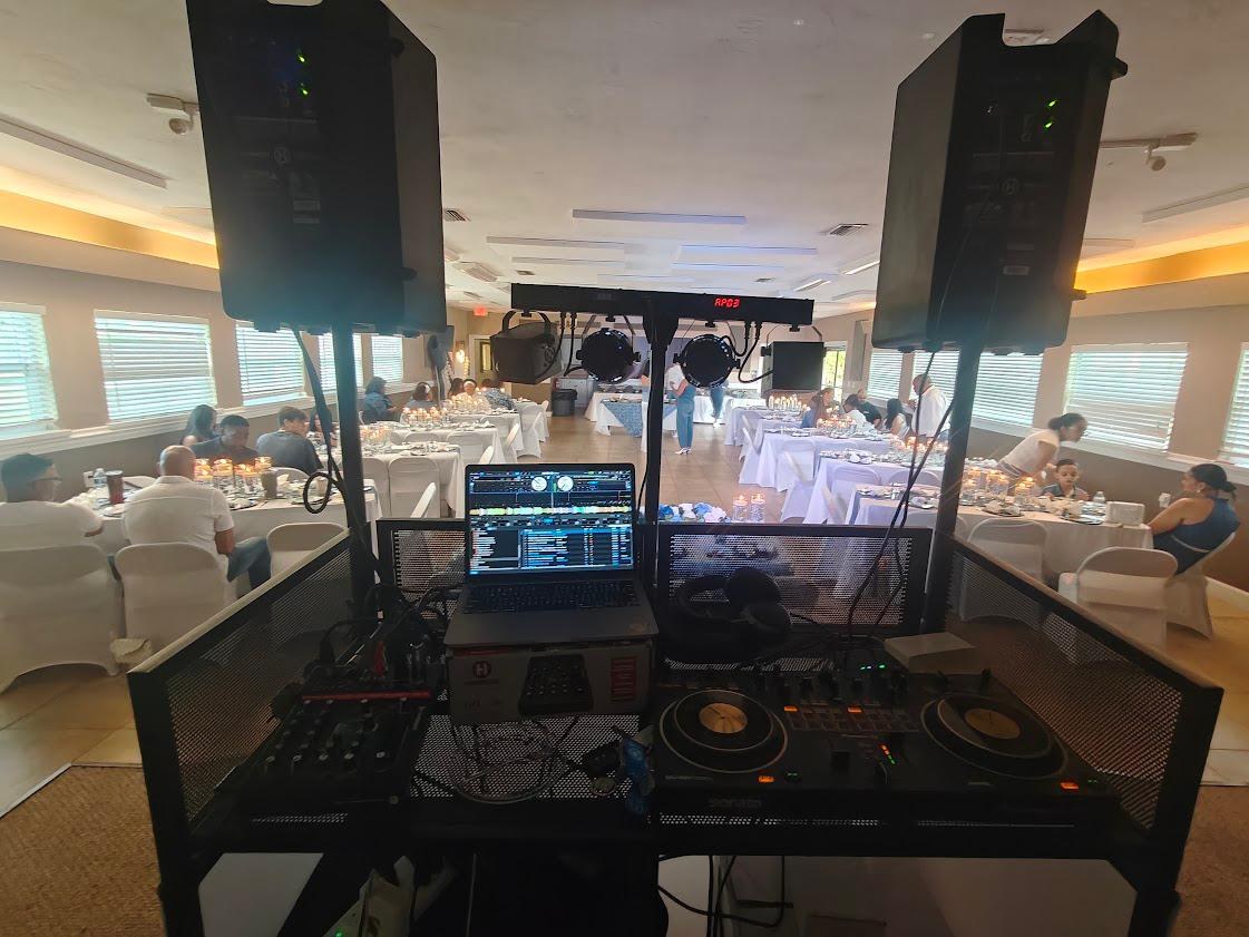 Speakers and DJ controller ready for a reception
